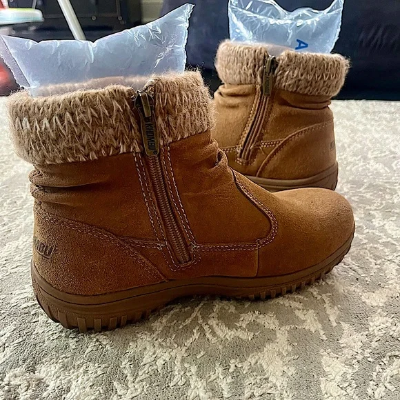 Khombu Laura Suede Leather Boots with Knit Trim in Chestnut Brown - Picture 15 of 16